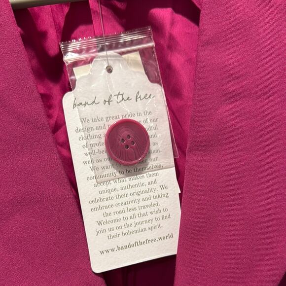 Band of the Free NWT lined Vibrant Pink Oversized Blazer with shoulder Pads. - Picture 3 of 9